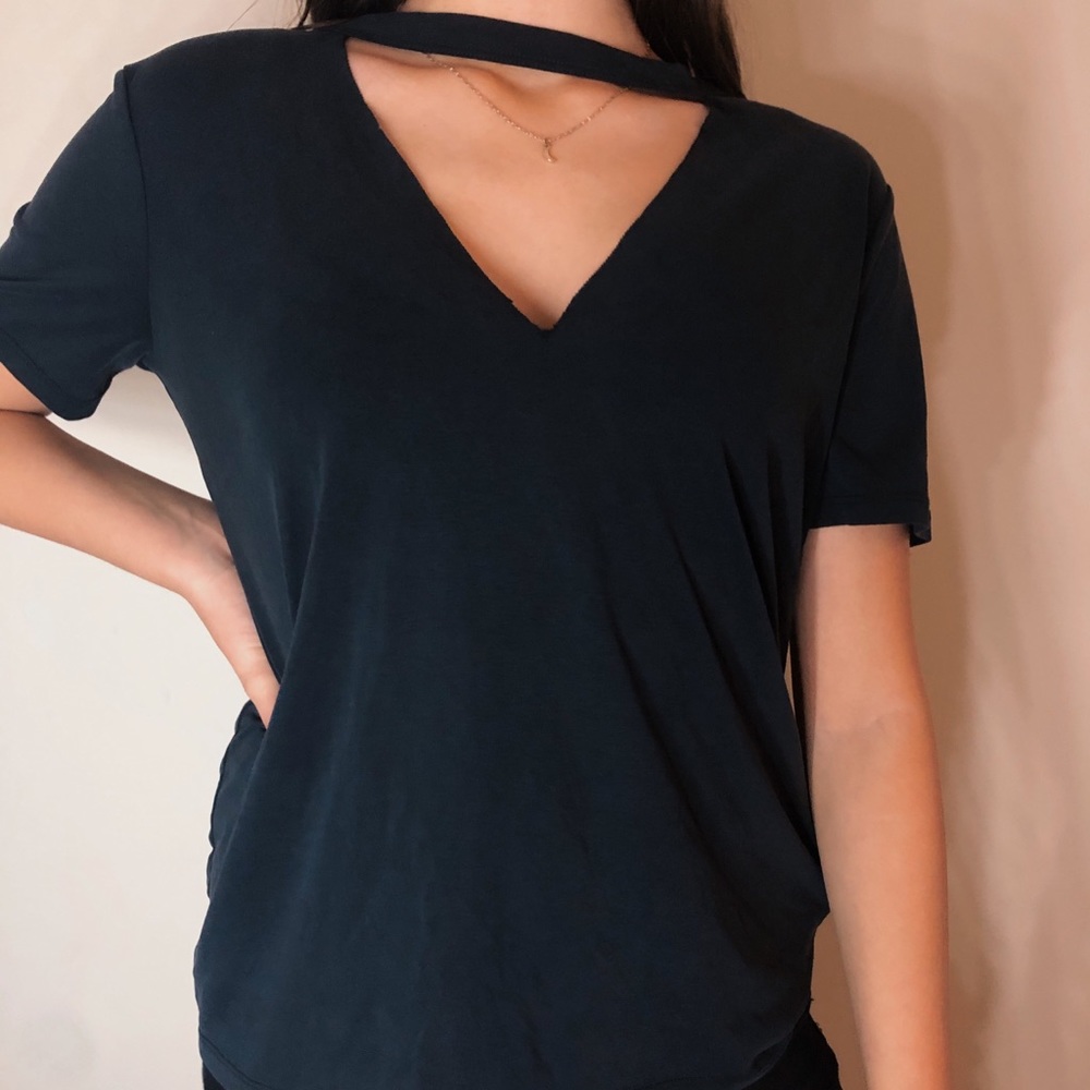 V neck top